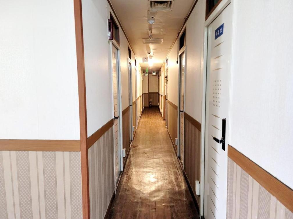 Sunshinhongdeuni-men Only Capsule hotel Seoul